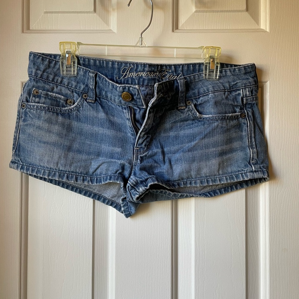 America Eagle Low Rise Shorts